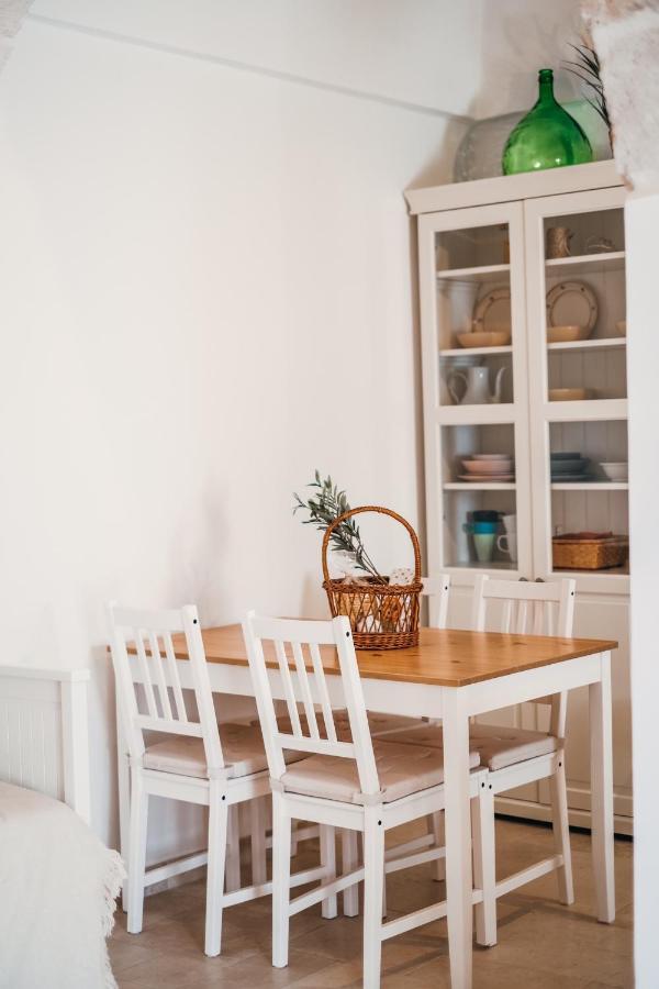 Tetti Bianchi - Deva'S Suite Home ออสตูนี ภายนอก รูปภาพ