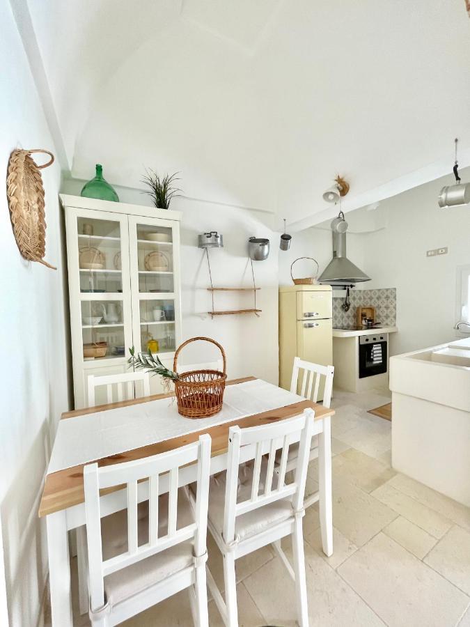 Tetti Bianchi - Deva'S Suite Home ออสตูนี ภายนอก รูปภาพ